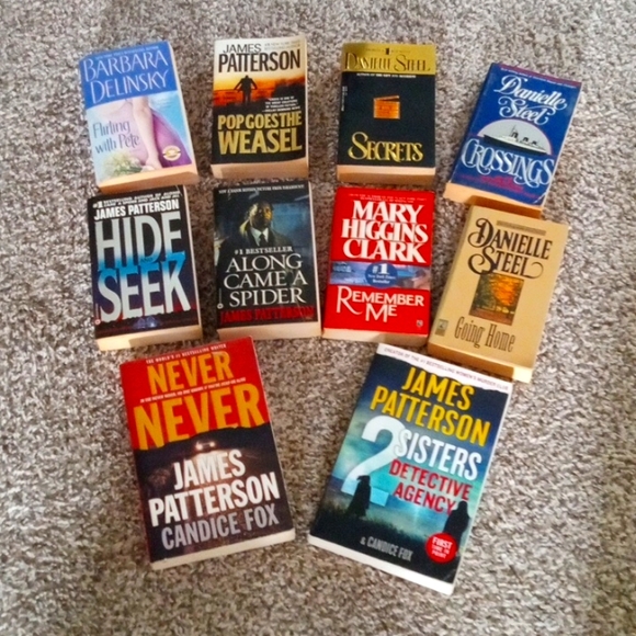 Paper back book bundle - Picture 1 of 5